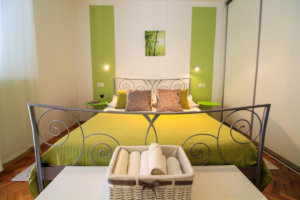 Apartments Lavanda Примоштен Экстерьер фото