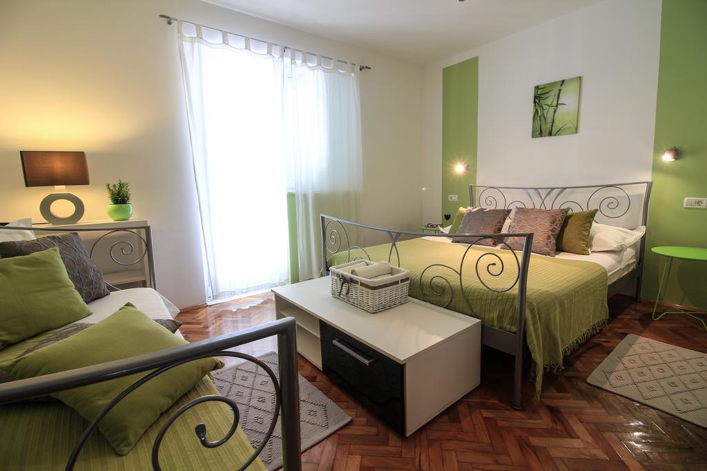 Apartments Lavanda Примоштен Экстерьер фото